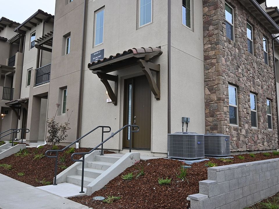 1st image of 3055 Lina St #1