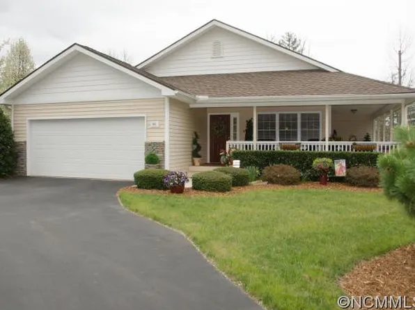 301 Karla Cir, Hendersonville, NC 28739