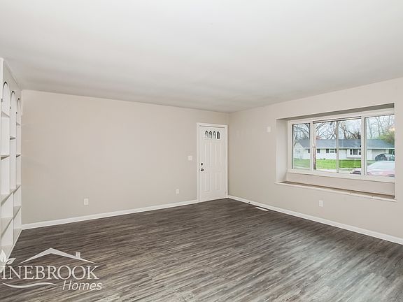 3rd image of 11595 Gallahad Ct