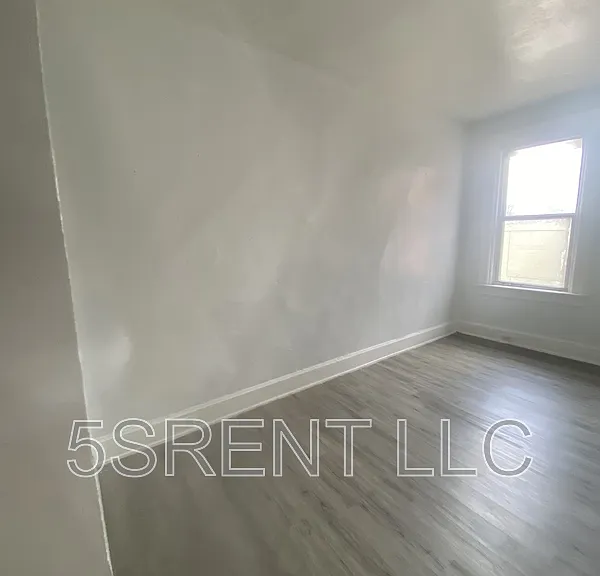 1048 Marshall Ave #5 — Photo 7