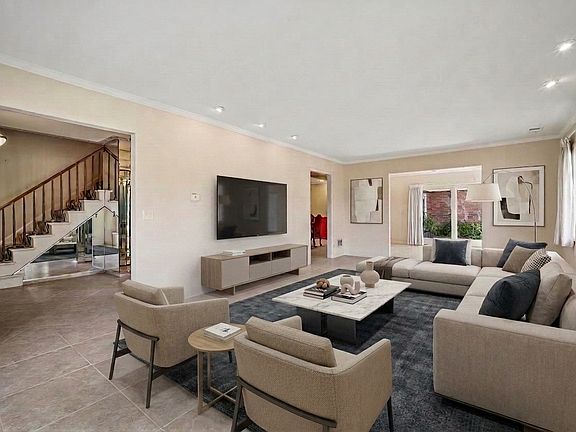 5th image of 1466 Concorde Cir