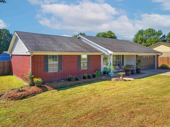 1801 Pinewood Cv, Beebe, AR 72012