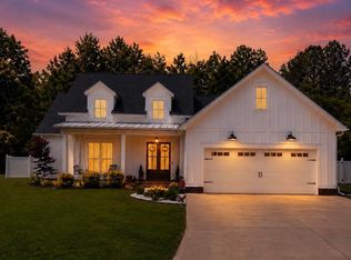 25 Bethel Crest Cir, Hartselle, AL 35640