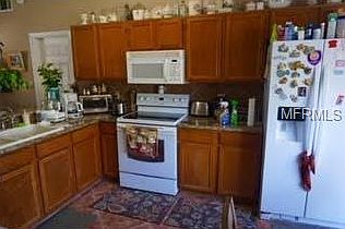 3rd image of 2892 Woodruff Dr