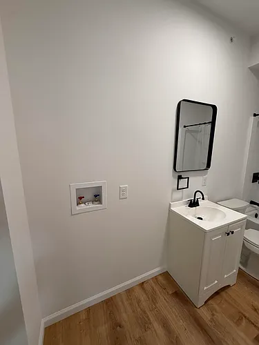 82 Oakwood Ave #102 Photo 1