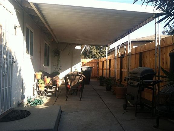 3rd image of 3087 N Pleasant Ave
