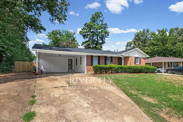 3975 Bishops Bridge Rd — Photo 2