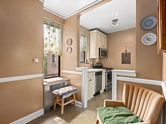 4th image of 736 W 186th St APT 6J