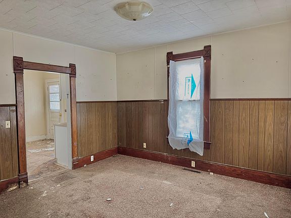 2nd image of 114 Dale Ave