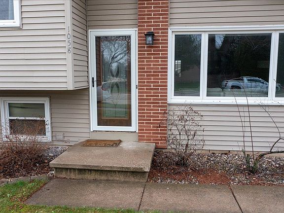 2nd image of 1058 Tullar Rd