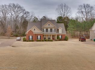 2130 Westwind Dr, Nesbit, MS 38651