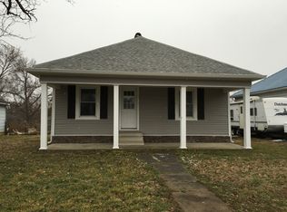 1408 E Elm St, West Frankfort, IL 62896