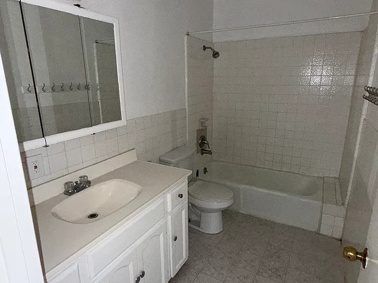 7137 Hawthorn Ave #3 — Photo 22
