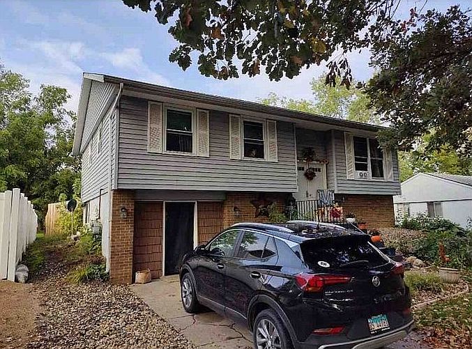 1st image of 151 Cleveland Cir