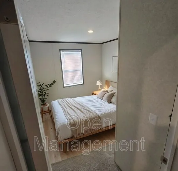 511 E 1st St #70 — Photo 4