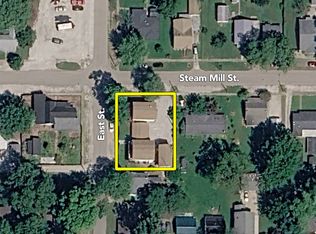 702 East St, New Harmony, IN 47631