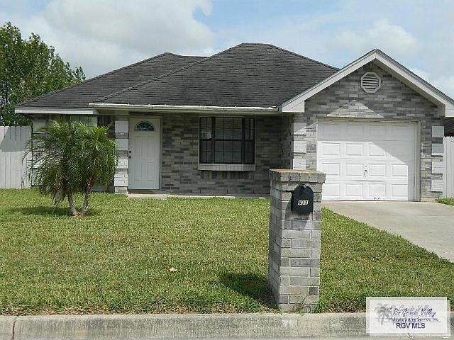 1st image of 613 Guayava Ln