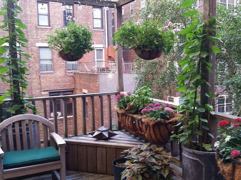 1st image of 325 W 75th St APT 3
