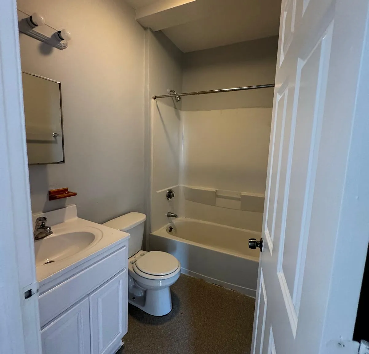 2 bed, $1,700 — Photo 3