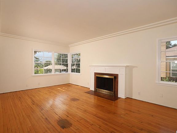 2nd image of 2619 Fairway Ave