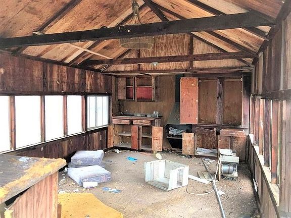 2nd image of 122 Tara Trace Cir
