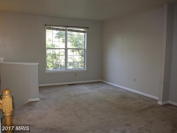 4th image of 5817 Stream Pond Ct