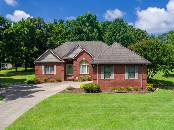 150 Ashton Cir, Fayetteville, TN 37334