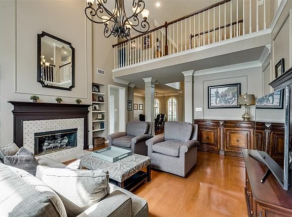 5th image of 702 Northmeadow Dr