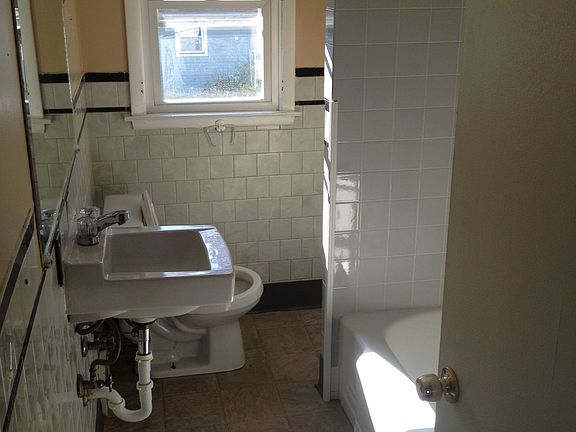 5th image of 48 Hungerford Avenue # Fl 3rd