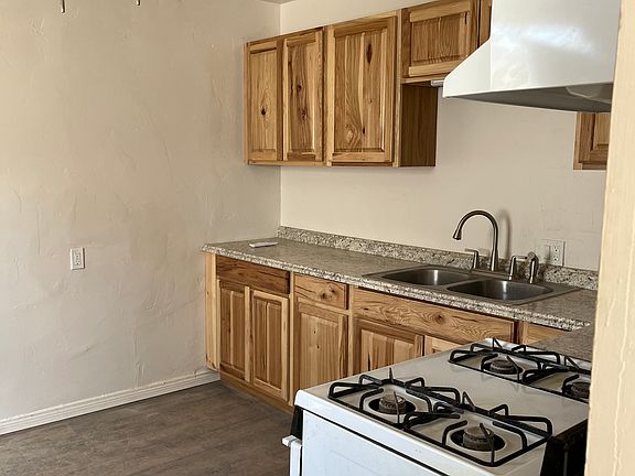 3rd image of 1529 Vermont Ave