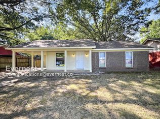 3095 Forest Glen Dr, Horn Lake, MS 38637