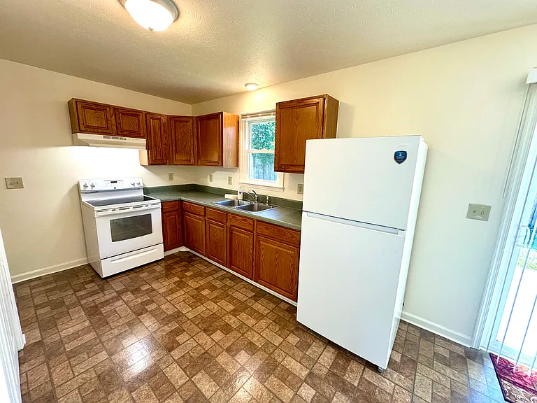 143 Country Park Dr — Photo 4