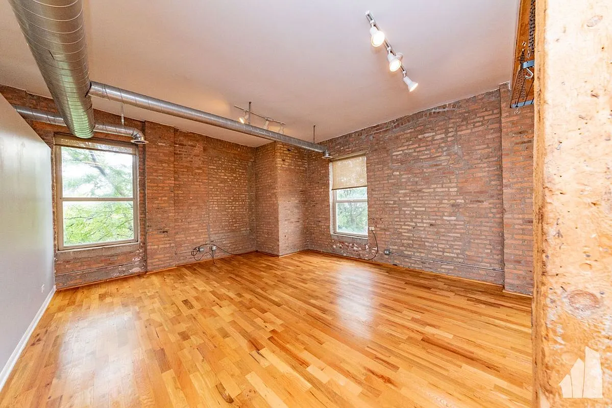 Photo 1 of 13 - 1822 S Bishop St #210 - Chicago, IL Primary Photo - 1822 S Bishop St #210