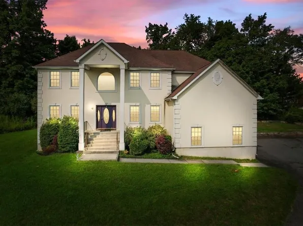 10 Kasch Court, Monroe, NY 10950