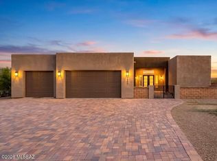 2451 E Old Stone House Trl, Sahuarita, AZ 85629