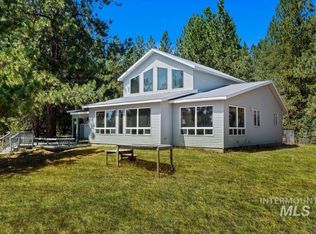 111 Ranch Cir, Cascade, ID 83611