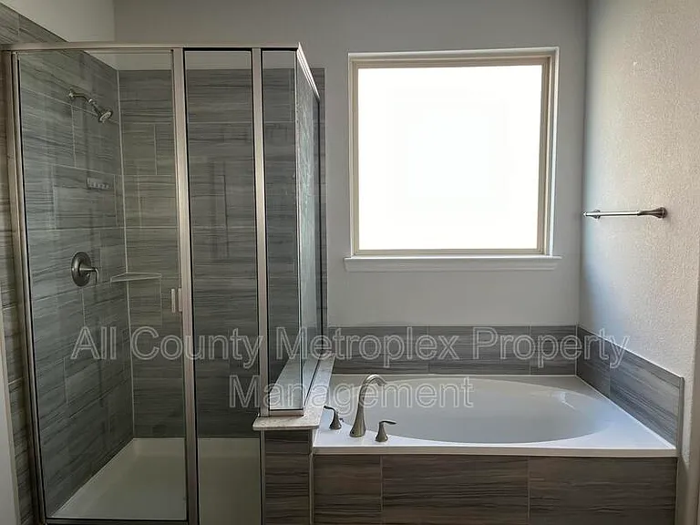 3577 Hathaway Ct — Photo 7