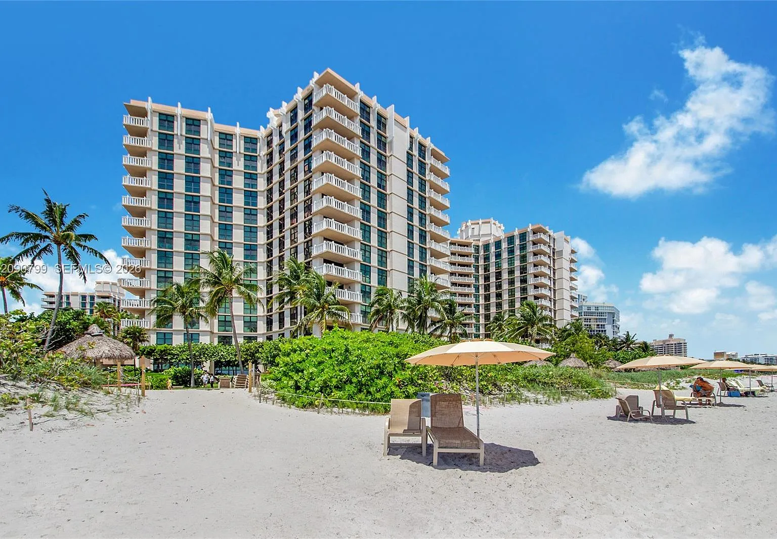 Towers Of Key Biscayne Co — Photo 2
