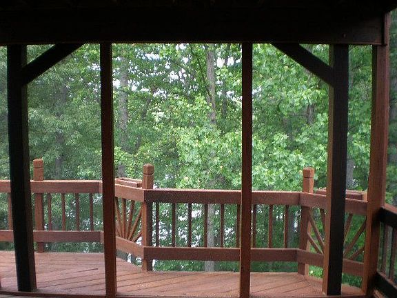SCREENED IN PORCH