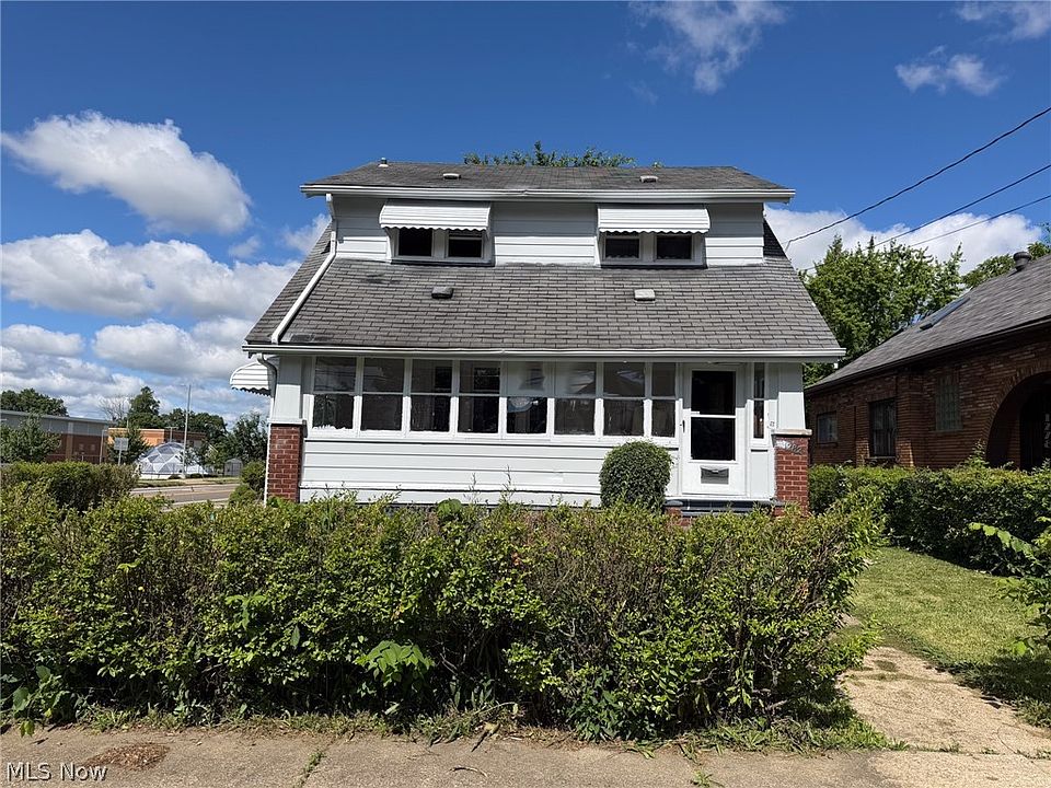 1st image of 1282 Brown St