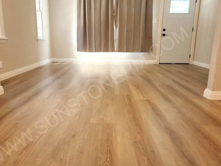 975 N Eleanor St — Photo 5