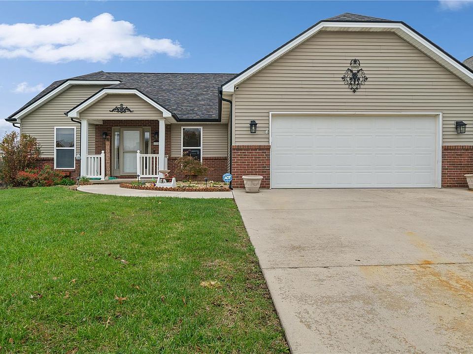 1st image of 374 Pleasant Lake Dr