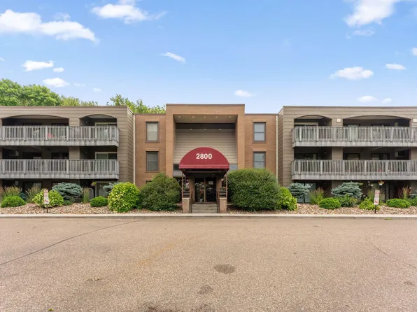 2800 Hamline Ave N APT 216, Roseville, MN 55113