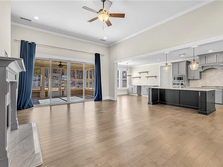212 Blue Point Pkwy — Photo 12