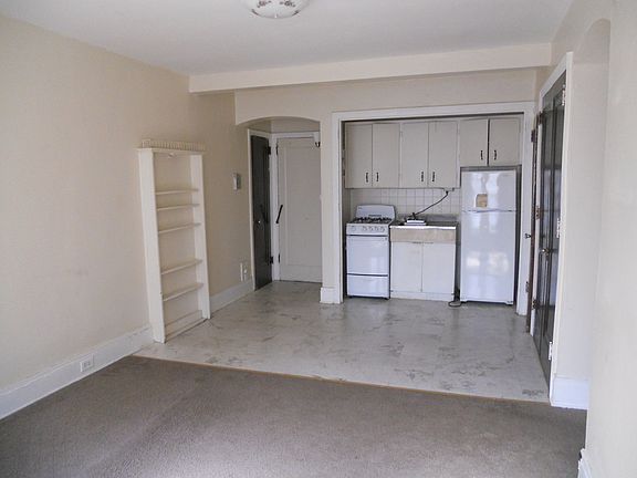 3rd image of 209 Elmwood Ave APT 33