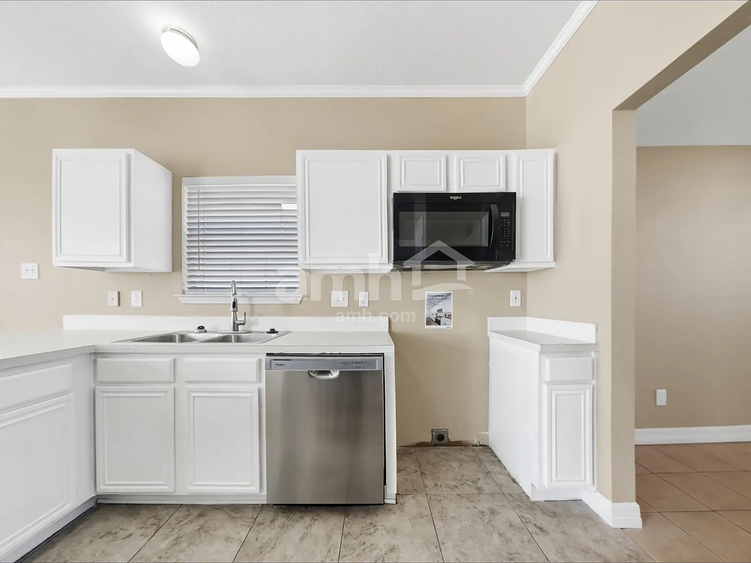 4 bed, 2.5 bath, 2658 sqft, $2,630 — Photo 3