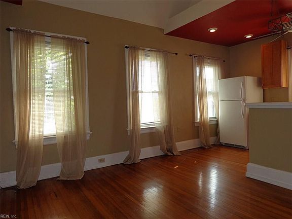5th image of 833 Westover Ave APT 4