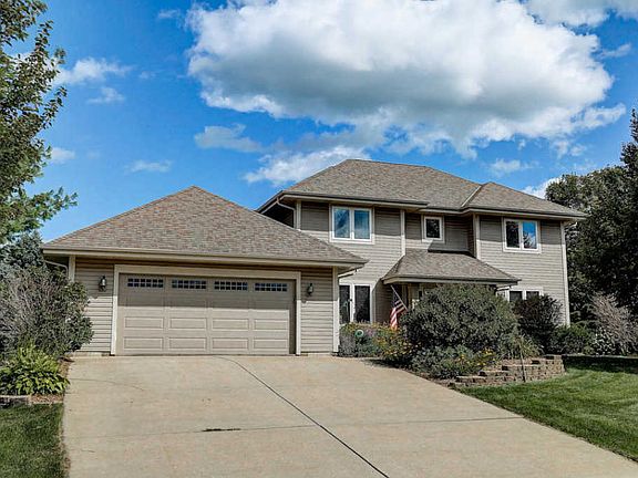 2nd image of 1457 Crystal Lake Dr