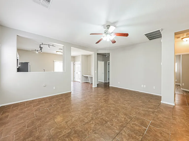 15316 W Cortez St — Photo 4
