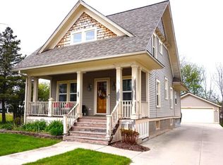 121 N Milwaukee St, Fredonia, WI 53021